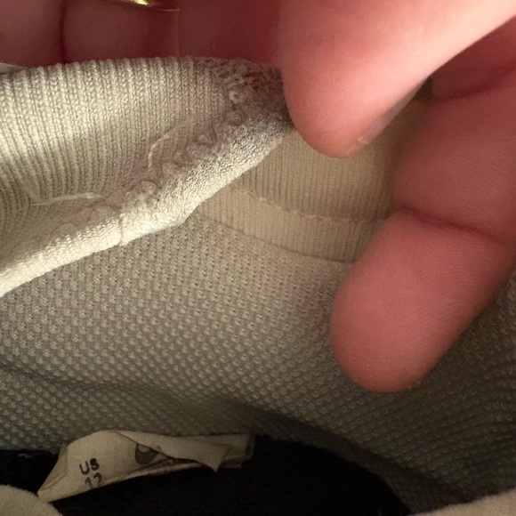 Nike phantom gt2 dynamic elite fit fg soccer cleats white pink size 12 - Picture 8 of 9